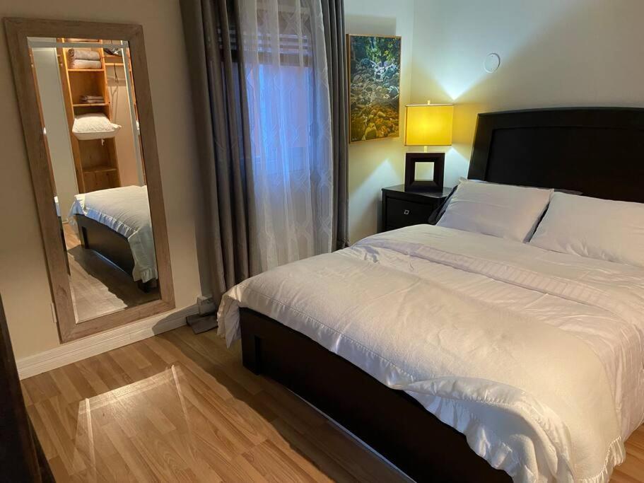 Adorable 2-Bedroom Guesthouse With Free Parking Victoria Zewnętrze zdjęcie